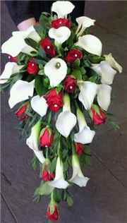traditional bridal shower calla lily and roses